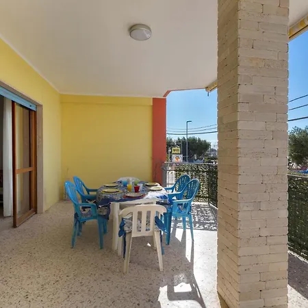 Marina Stella * Sant Isidoro (Apulia)